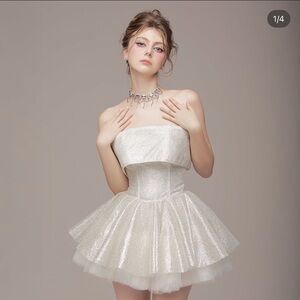 Elegant Strapless Glitter Dress